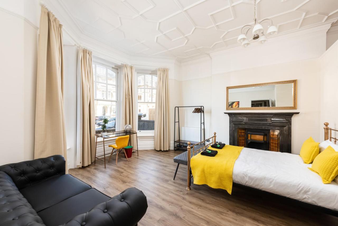 3 Bedroom Garden Apartment Opposite the Beach Hove Buitenkant foto
