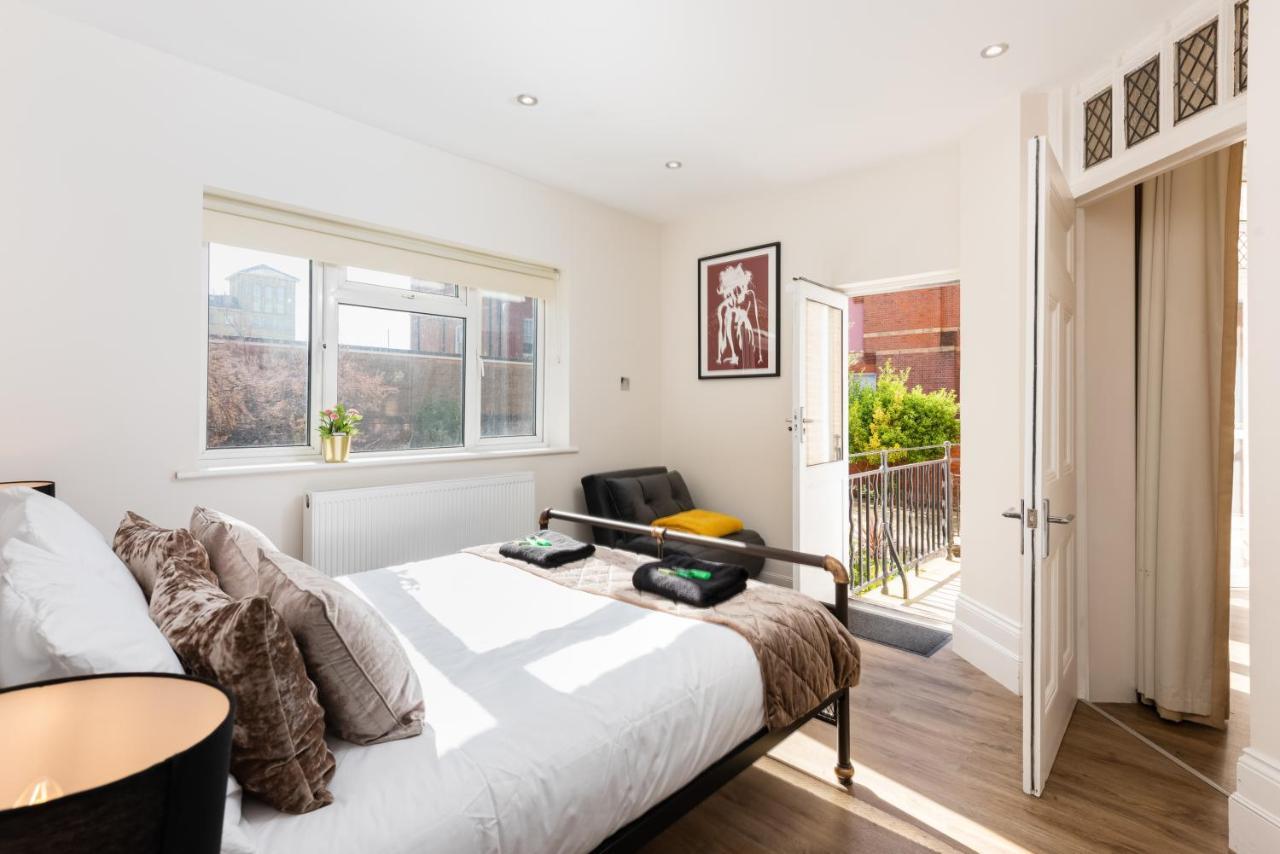 3 Bedroom Garden Apartment Opposite the Beach Hove Buitenkant foto