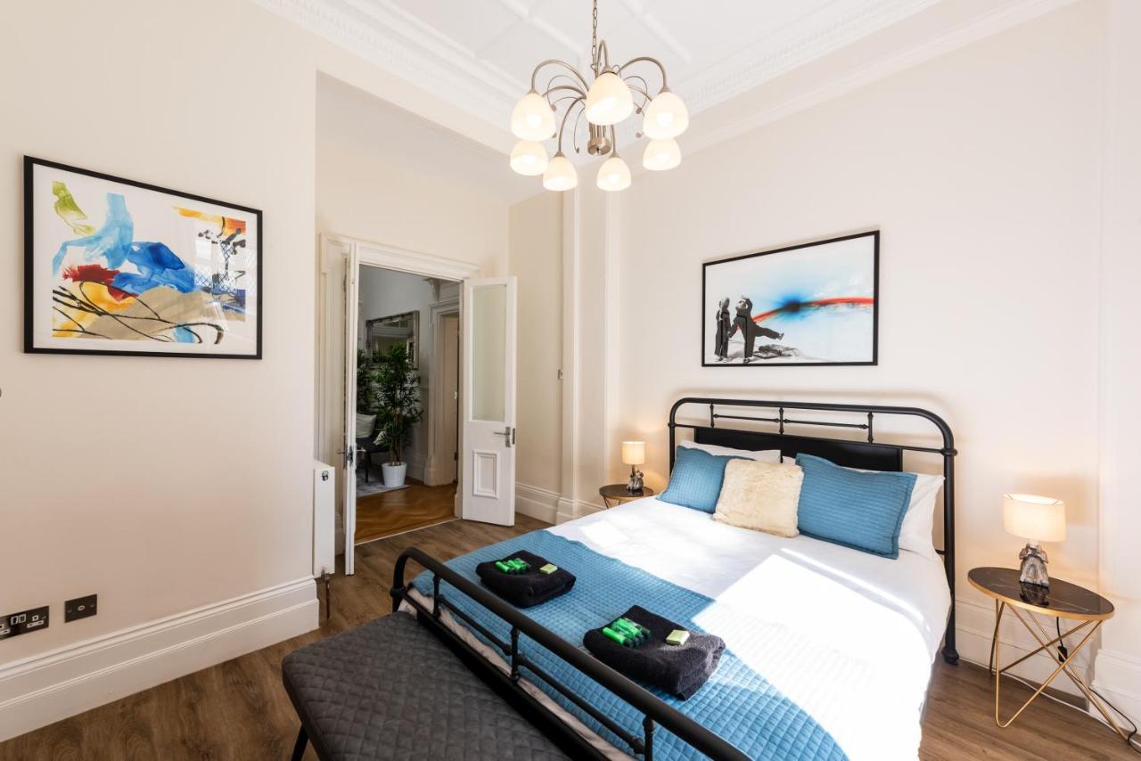 3 Bedroom Garden Apartment Opposite the Beach Hove Buitenkant foto
