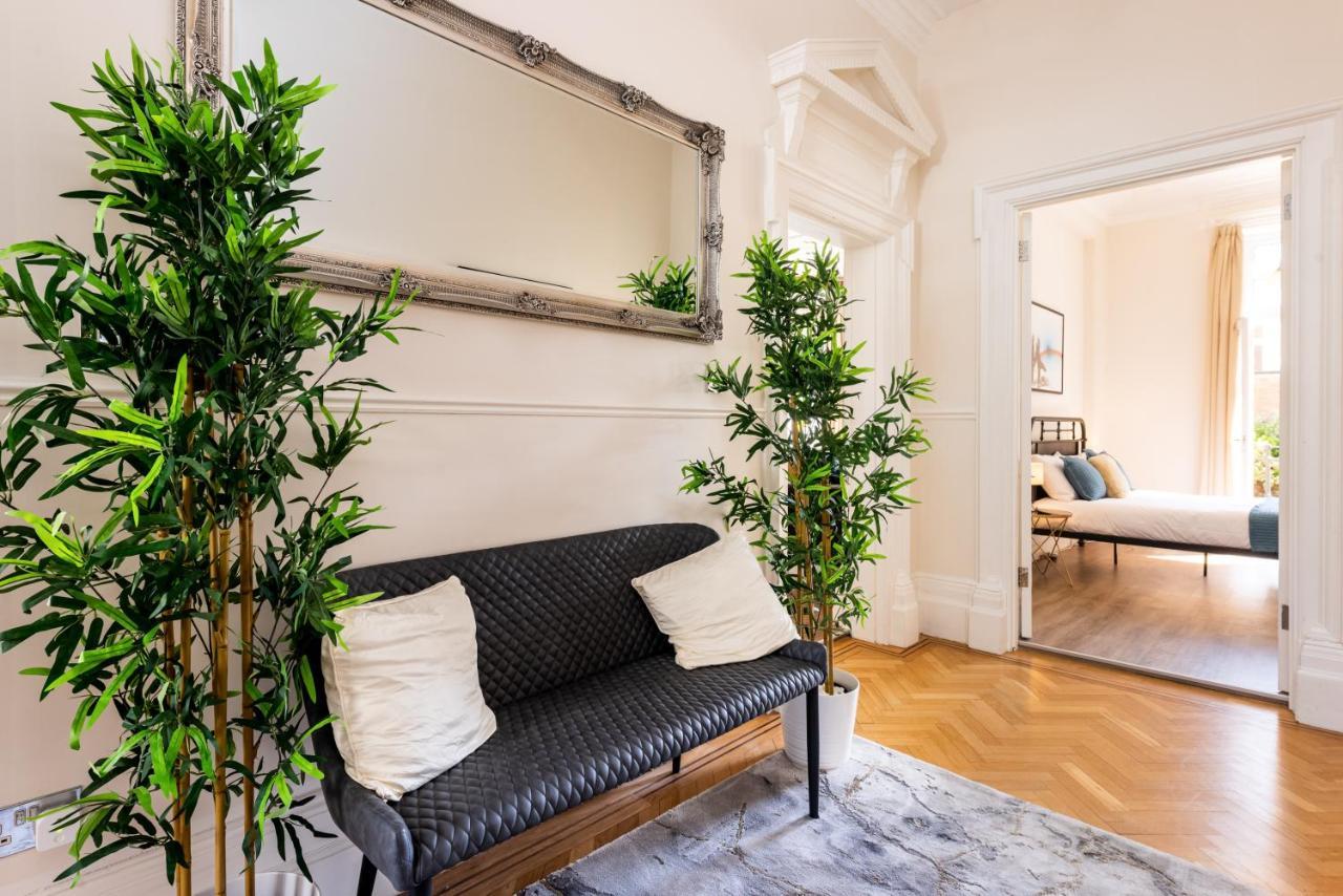 3 Bedroom Garden Apartment Opposite the Beach Hove Buitenkant foto